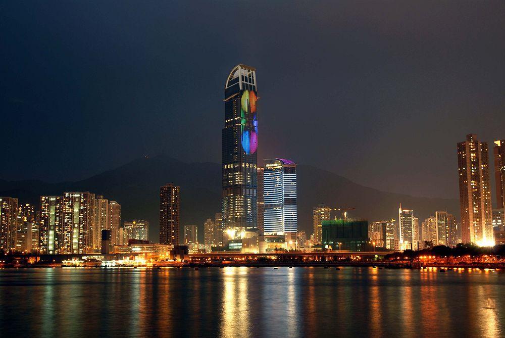Nina Hotel Tsuen Wan West Hong Kong Exterior photo View of the International Finance Centre at night