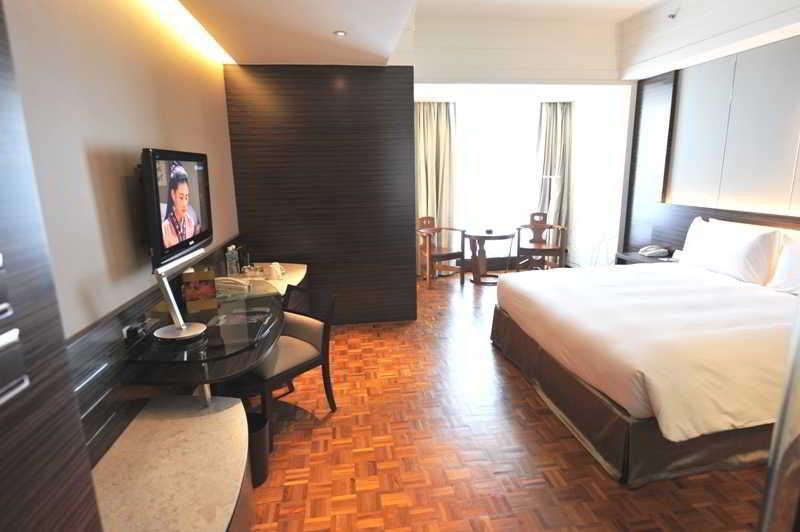 Nina Hotel Tsuen Wan West Hong Kong Exterior photo Deluxe Room
