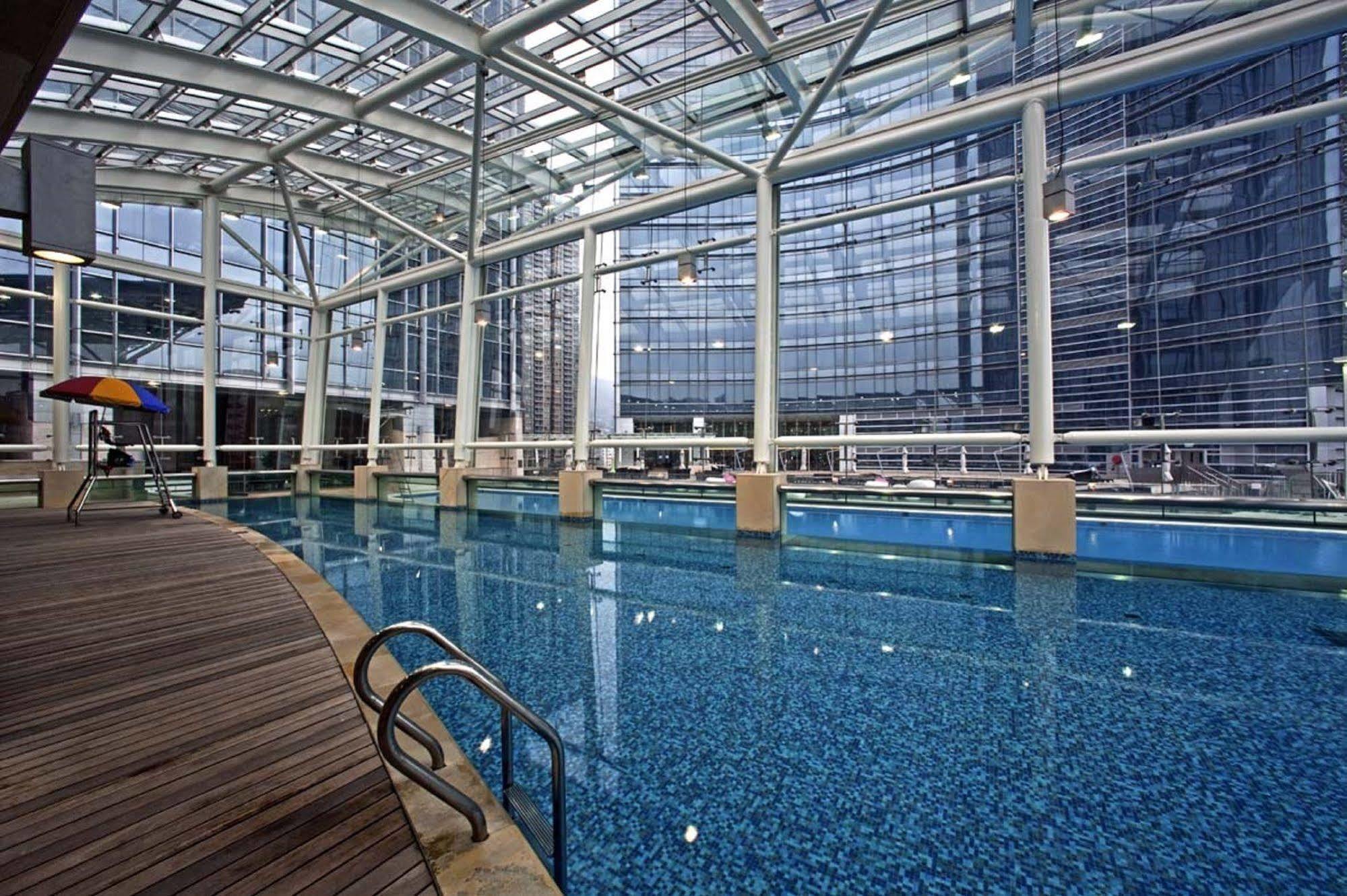 Nina Hotel Tsuen Wan West Hong Kong Exterior photo The swimming pool